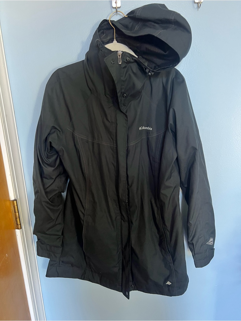 Columbia Black Hooded Raincoat